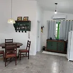 Estudio Junto Ao Mar Na Praia Do Morro Das Pedras