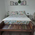 Estudio Junto Ao Mar Na Praia Do Morro Das Pedras